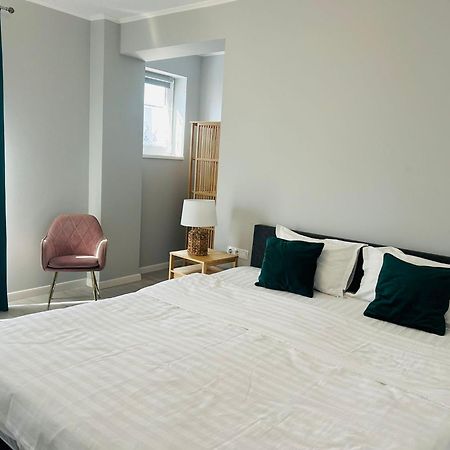 Sibiu Ezonia Central Apartment Bagian luar foto