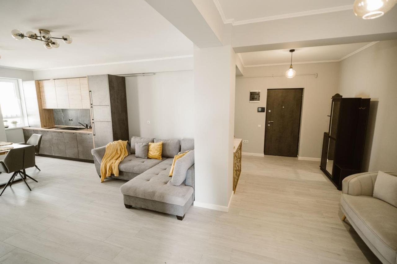 Sibiu Ezonia Central Apartment Bagian luar foto