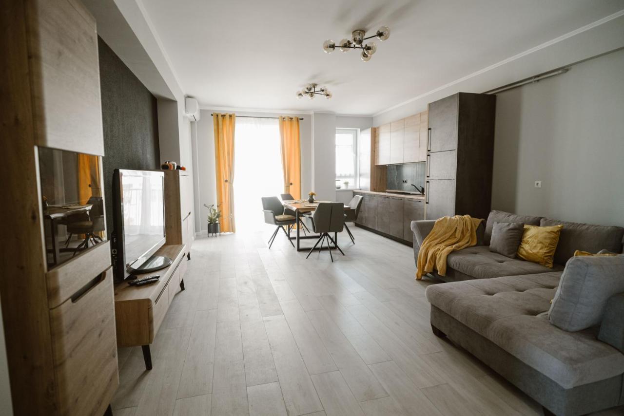 Sibiu Ezonia Central Apartment Bagian luar foto